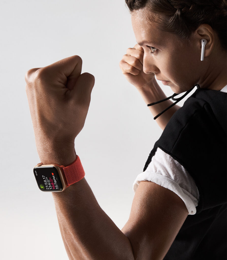 Apple-Watch-Series4_boxer-lifestyle_09122018