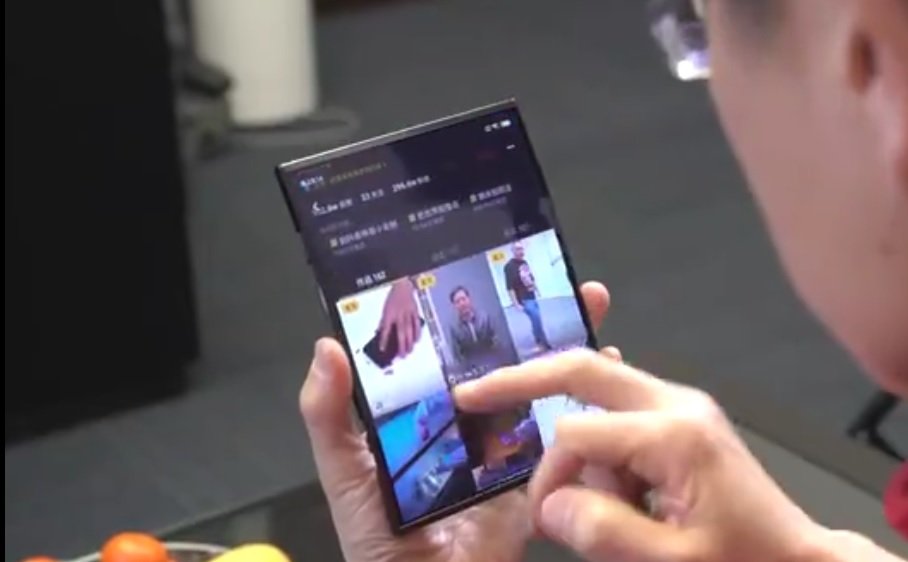 Xiaomi foldable phone screenshot-1